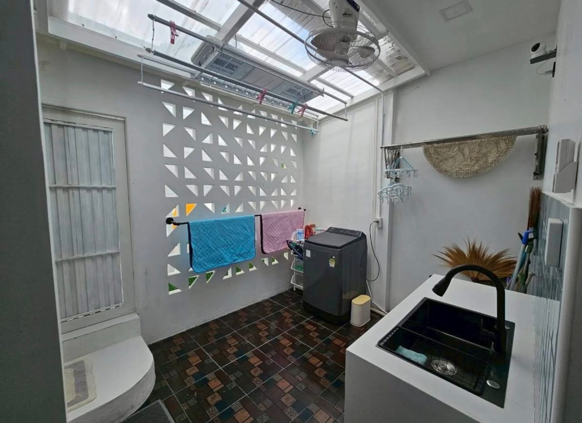 For SaleHouseNawamin, Ramindra : Nakarin Garden Village / 4 Bedrooms (FOR SALE), Nakarin Garden Village / 4 Bedrooms (FOR SALE) POON173