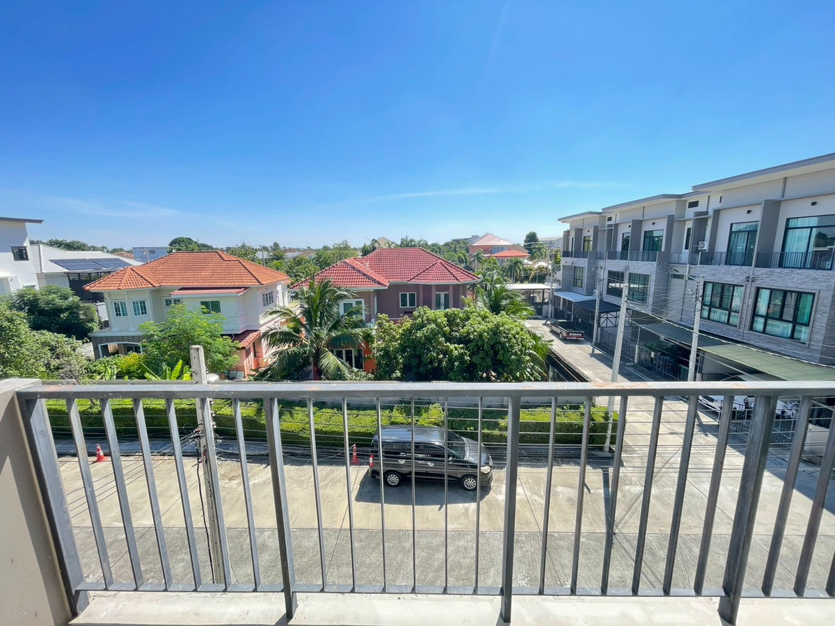 ให้เช่าทาวน์โฮมพระราม 5 ราชพฤกษ์ บางกรวย : ให้เช่า ทาวน์โฮม 3 ชั้น พร้อมอยู่ เปี่ยมสุข ติดถนนกาญจนาภิเษก ใกล้ รร.เทพศิรินทร์ นนทบุรี ทางด่วน ศรีรัช 