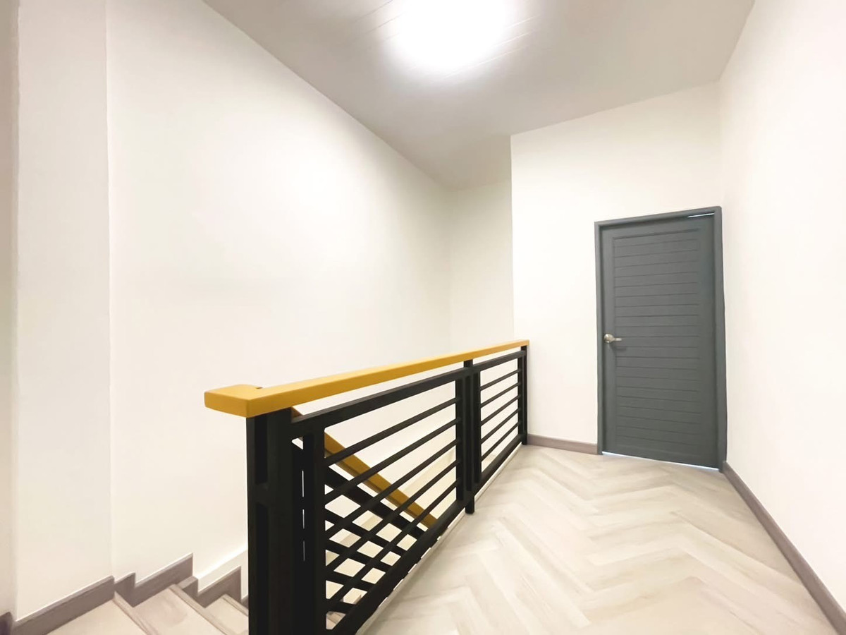 ขายทาวน์โฮมโชคชัย4 ลาดพร้าว71 : CB074♛♚ทาวน์เฮ้าส์ 4 ห้องนอน ขาย⚝ลาดพร้าว♜MRT ลาดพร้าว 83∞065-9423251,099-5919653▚Line@sureresidence