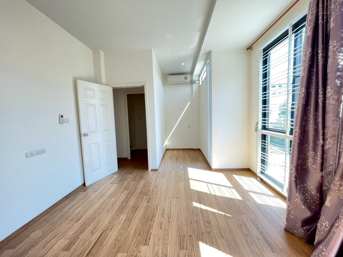 ให้เช่าทาวน์โฮมพระราม 5 ราชพฤกษ์ บางกรวย : ให้เช่า ทาวน์โฮม 3 ชั้น พร้อมอยู่ เปี่ยมสุข ติดถนนกาญจนาภิเษก ใกล้ รร.เทพศิรินทร์ นนทบุรี ทางด่วน ศรีรัช 