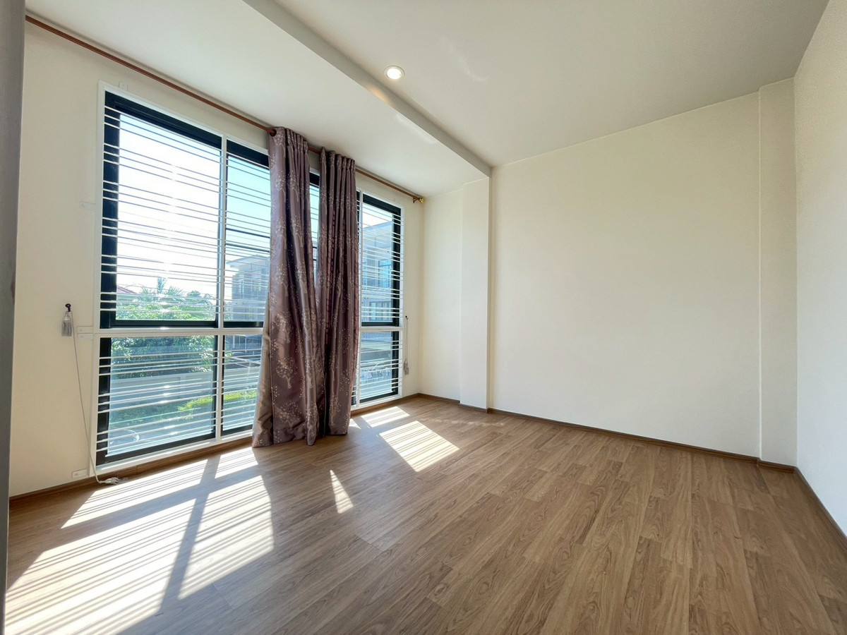 ให้เช่าทาวน์โฮมพระราม 5 ราชพฤกษ์ บางกรวย : ให้เช่า ทาวน์โฮม 3 ชั้น พร้อมอยู่ เปี่ยมสุข ติดถนนกาญจนาภิเษก ใกล้ รร.เทพศิรินทร์ นนทบุรี ทางด่วน ศรีรัช 