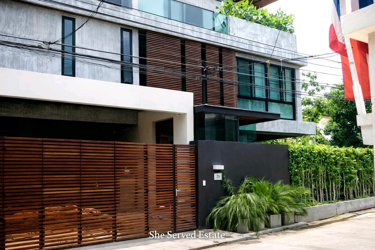 For RentSukhumvit, Asoke, Thonglor : Baht/month