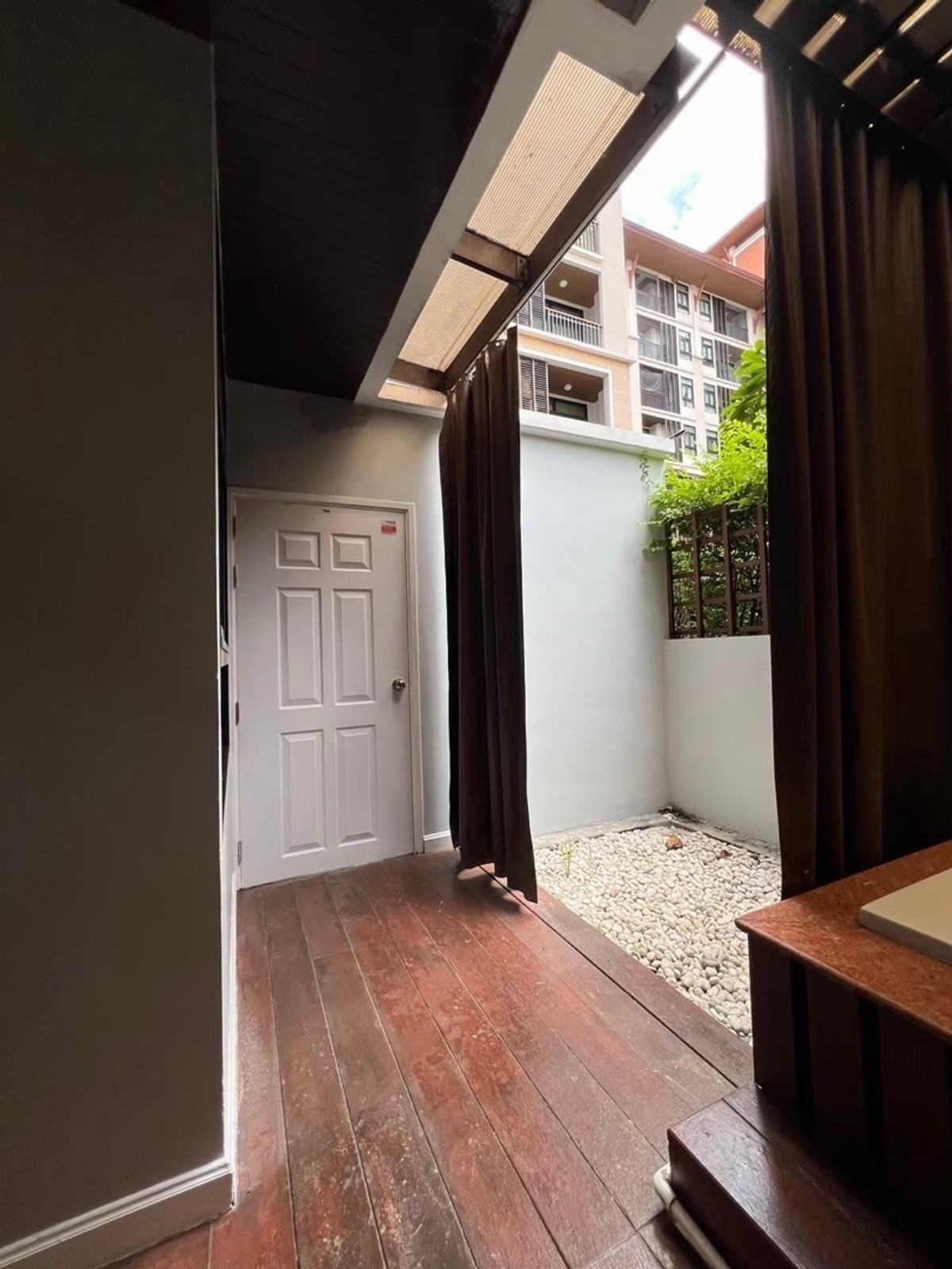 ให้เช่าคอนโดเกษตร นวมินทร์ ลาดปลาเค้า : 💥 ให้เช่าคอนโด บ้านนวธารา (Baan Navatara Condo)
💰 ค่าเช่าเพียง 17,000 บาท / เดือน