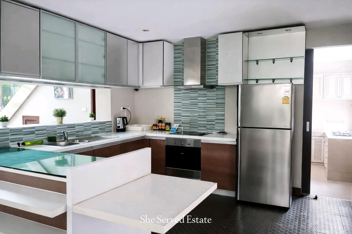 For RentSukhumvit, Asoke, Thonglor : Baht/month