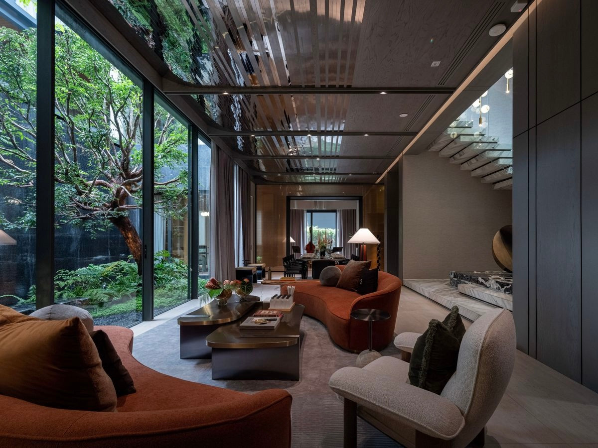 ขายบ้านบางซื่อ วงศ์สว่าง เตาปูน : Sonle Residences: 180sqwah 1,365sqm. 5bed 8bath 3storey private pool 260,000,000 Am: 0656199198