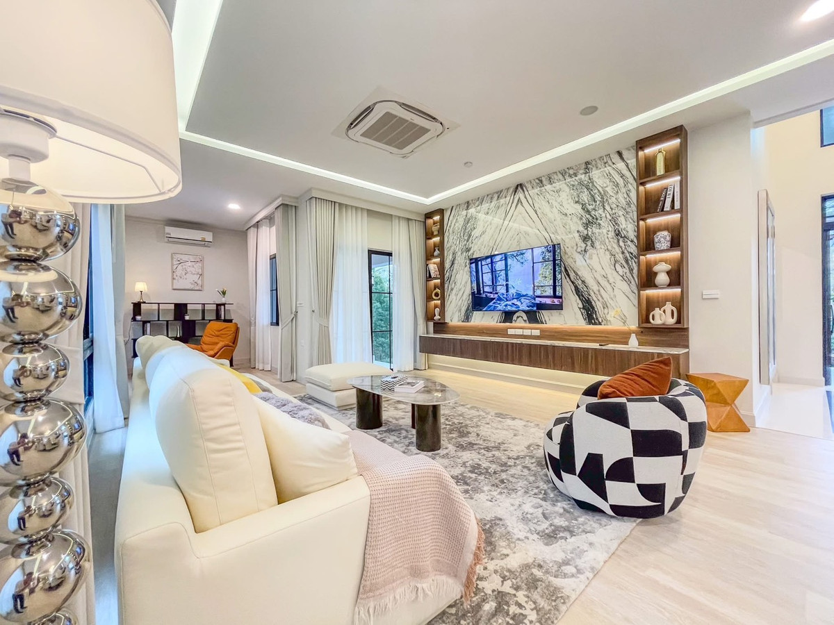 For RentHousePattanakan, Srinakarin : 📌 Luxury house for rent NANTAWAN Nantawan Rama 9 - Krungthep Kreetha New Road.