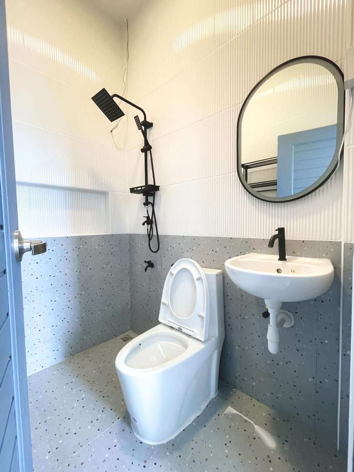 ขายทาวน์โฮมโชคชัย4 ลาดพร้าว71 : CB074♛♚ทาวน์เฮ้าส์ 4 ห้องนอน ขาย⚝ลาดพร้าว♜MRT ลาดพร้าว 83∞065-9423251,099-5919653▚Line@sureresidence