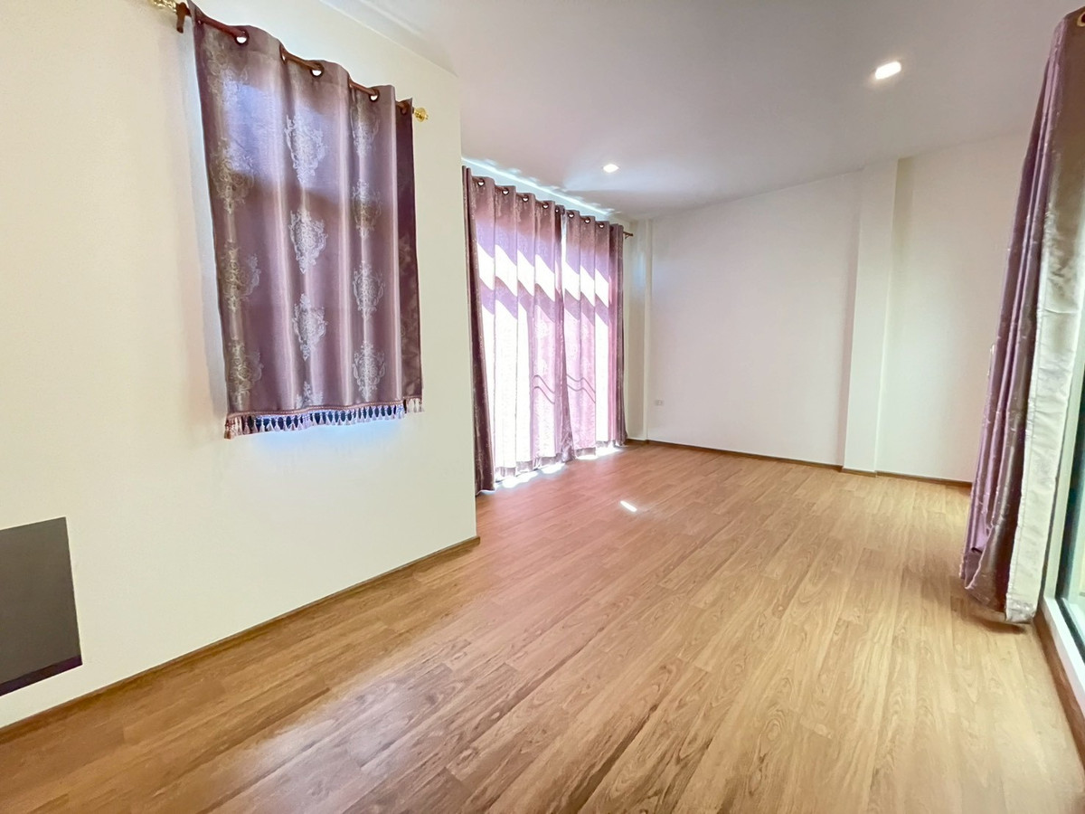 ให้เช่าทาวน์โฮมพระราม 5 ราชพฤกษ์ บางกรวย : ให้เช่า ทาวน์โฮม 3 ชั้น พร้อมอยู่ เปี่ยมสุข ติดถนนกาญจนาภิเษก ใกล้ รร.เทพศิรินทร์ นนทบุรี ทางด่วน ศรีรัช 