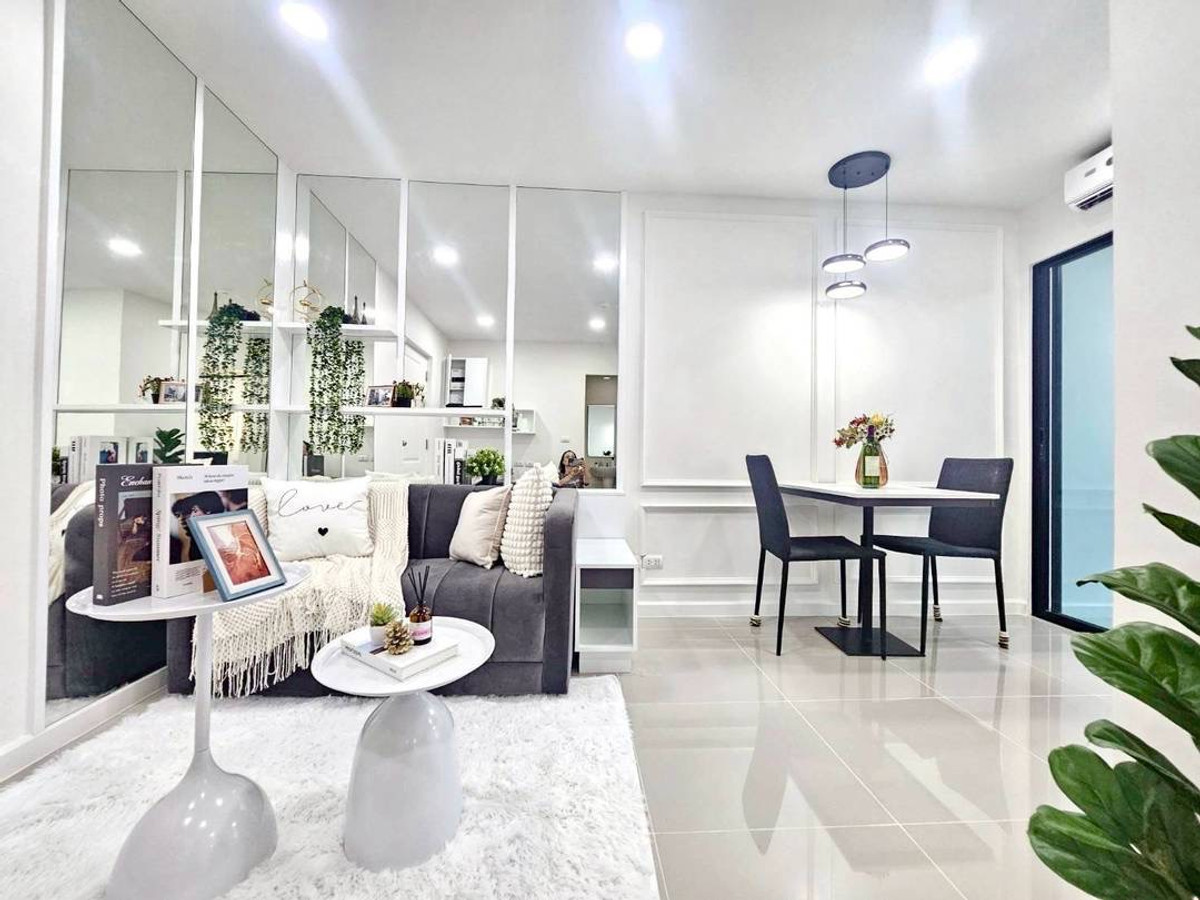 For SaleCondoBangna, Bearing, Lasalle : Selling at a loss: iCondo Lasalle Sukhumvit 105 BTS Bearing, next to Bangkok Patana International School, near BITEC Bangna, Chalerm Mahanakhon Expressway, Burapha Withi, Bangna intersection.