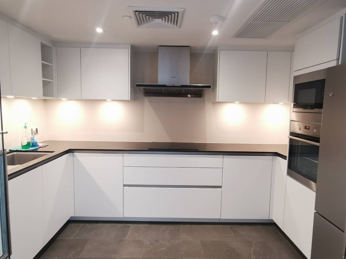 ขายคอนโดวิทยุ ชิดลม หลังสวน : Somkid Garden: 3bed 3bath 251.40sqm. 68,500,000 Am: 0656199198 Renovated Fully furnished 