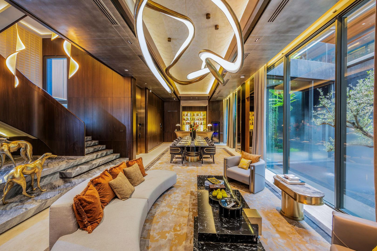 ขายบ้านบางซื่อ วงศ์สว่าง เตาปูน : Sonle Residences: 180sqwah 1,365sqm. 5bed 8bath 3storey private pool 260,000,000 Am: 0656199198