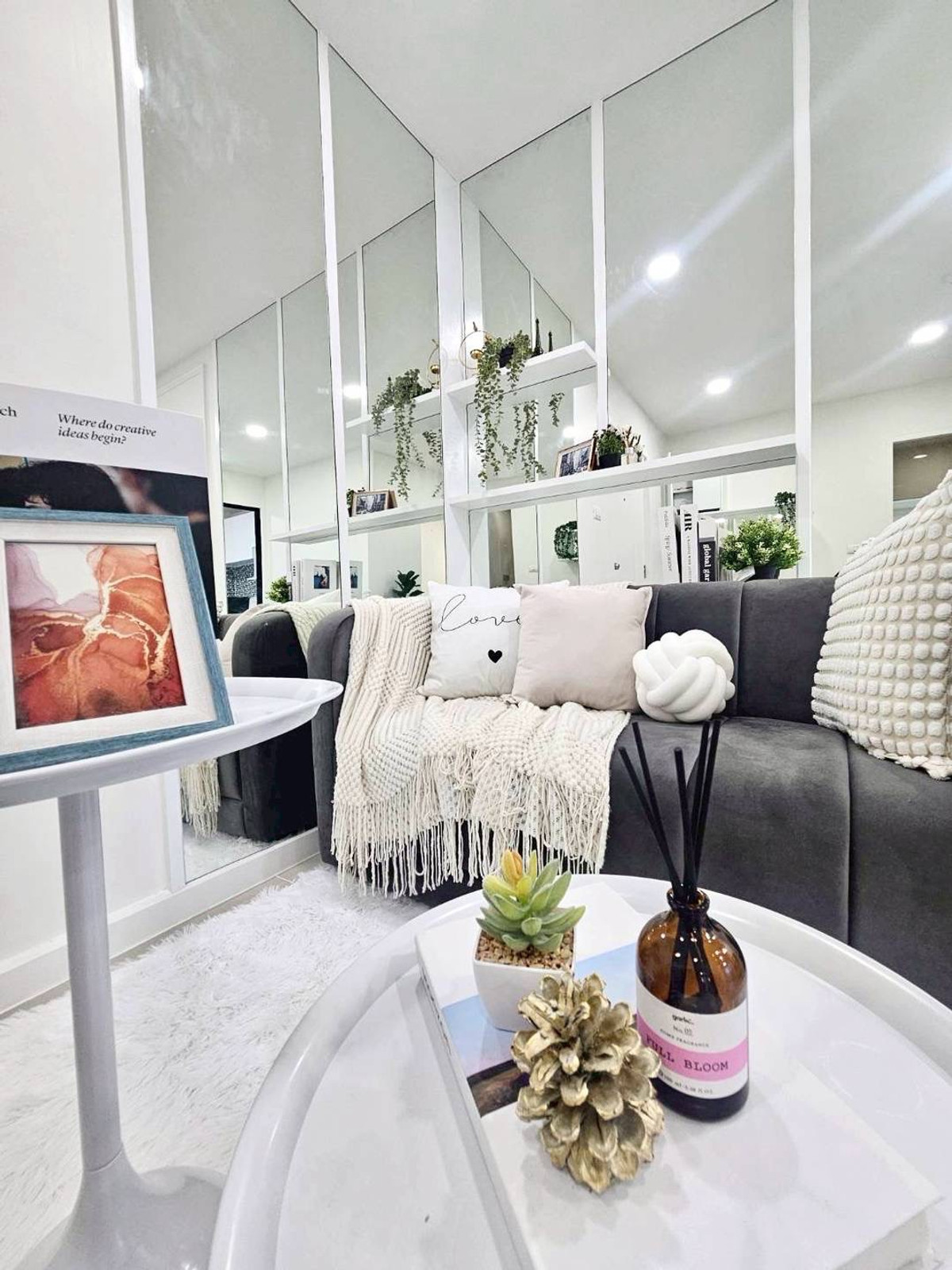 For SaleCondoBangna, Bearing, Lasalle : Selling at a loss: iCondo Lasalle Sukhumvit 105 BTS Bearing, next to Bangkok Patana International School, near BITEC Bangna, Chalerm Mahanakhon Expressway, Burapha Withi, Bangna intersection.