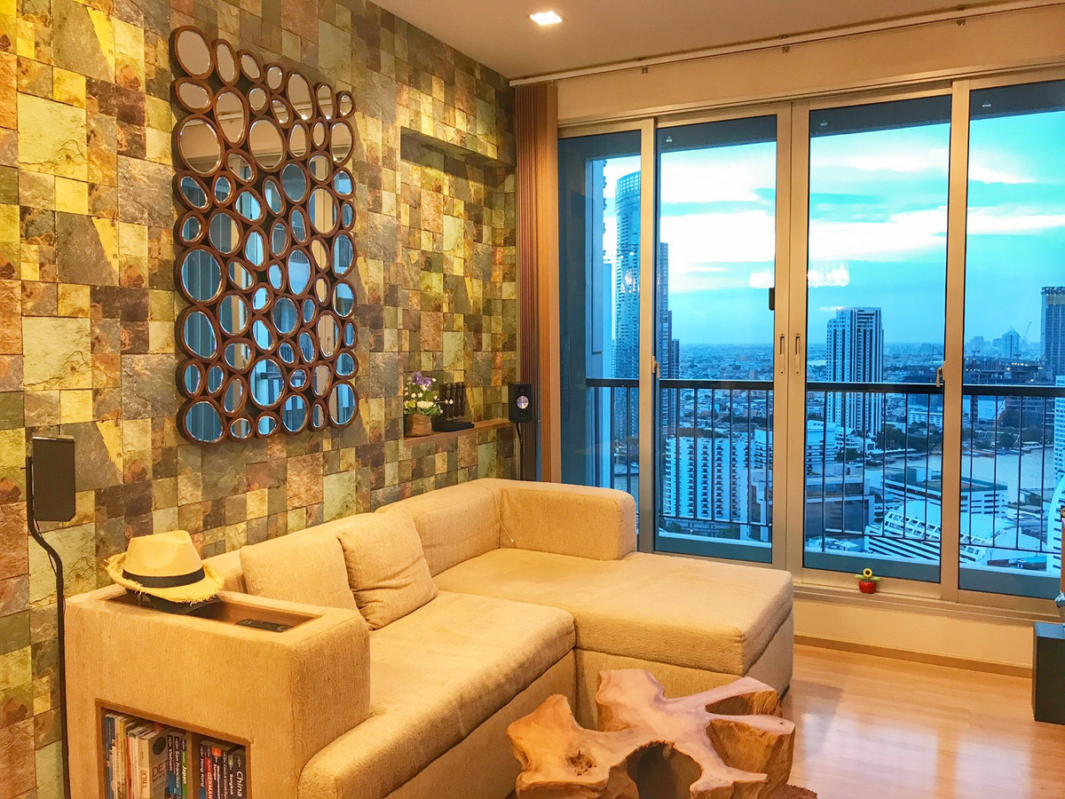 ขายคอนโดสาทร นราธิวาส : ขายคอนโด Rhythm Sathorn ราคา 8,626,500 บาท [JZsr260209]