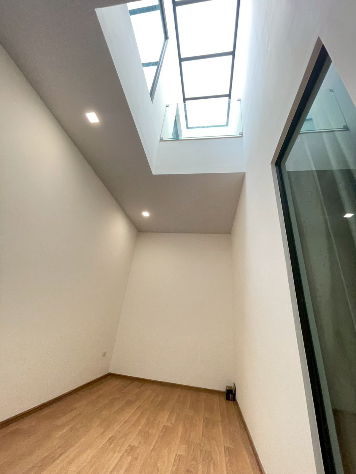 ให้เช่าทาวน์โฮมพระราม 5 ราชพฤกษ์ บางกรวย : ให้เช่า ทาวน์โฮม 3 ชั้น พร้อมอยู่ เปี่ยมสุข ติดถนนกาญจนาภิเษก ใกล้ รร.เทพศิรินทร์ นนทบุรี ทางด่วน ศรีรัช 