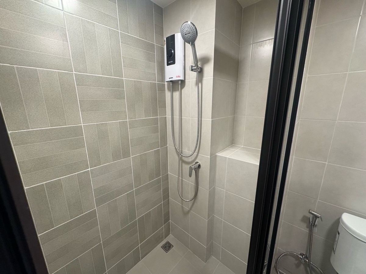 For SaleCondoPathum Thani,Rangsit, Thammasat : Urgent sale before transfer, Dcondo Vivid, size 25 sq m, price 1.97 million baht, with furniture, new room, contact 0869017364