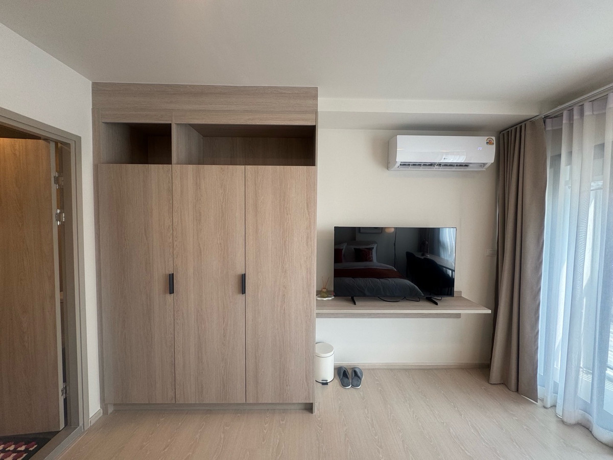 For SaleCondoPathum Thani,Rangsit, Thammasat : Urgent sale before transfer, Dcondo Vivid, size 25 sq m, price 1.97 million baht, with furniture, new room, contact 0869017364