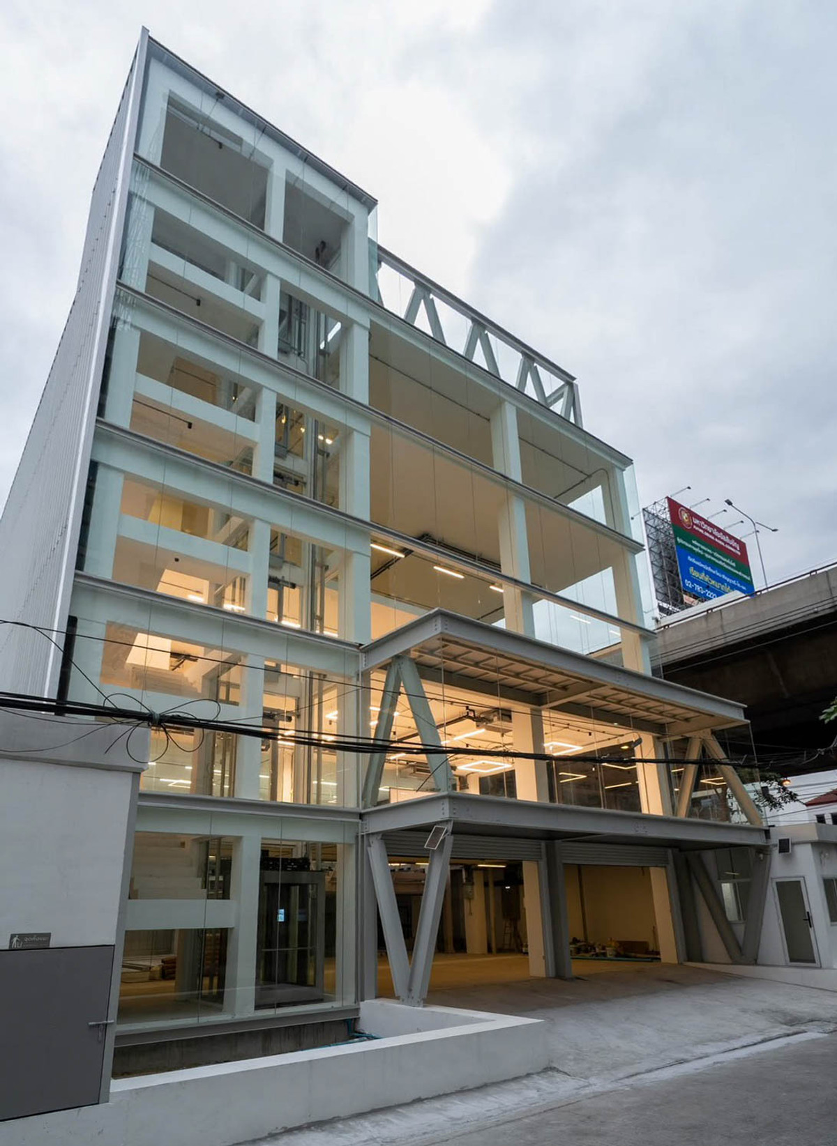 โฮมออฟฟิศพระราม 9 เพชรบุรีตัดใหม่ RCA : Home Office Stand Alone Building ทำเลพระราม 9 – New CBD