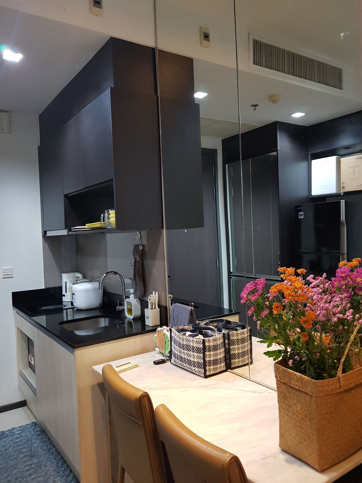 For RentCondoSukhumvit, Asoke, Thonglor : For Rent The edge sukhumvit 23 30 sqm with fully bulit in furnished 1Bed 1Bath