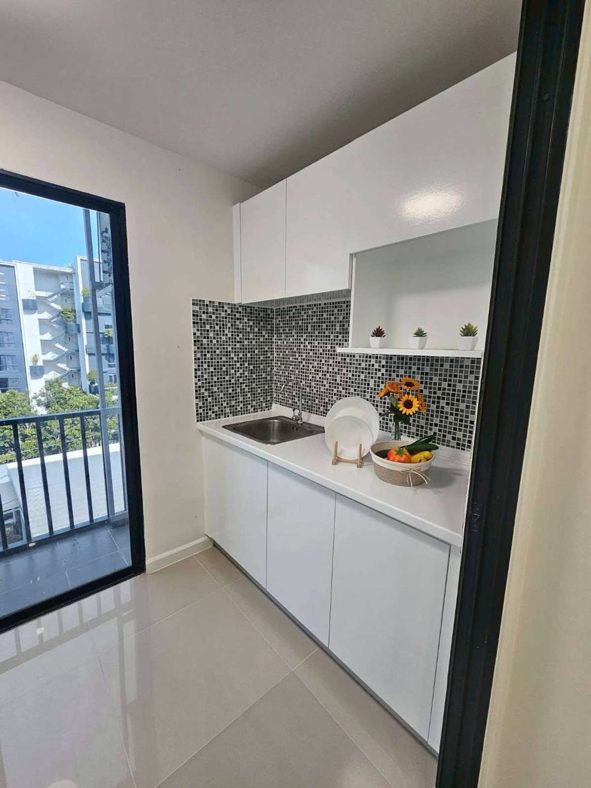 For SaleCondoBangna, Bearing, Lasalle : Selling at a loss: iCondo Lasalle Sukhumvit 105 BTS Bearing, next to Bangkok Patana International School, near BITEC Bangna, Chalerm Mahanakhon Expressway, Burapha Withi, Bangna intersection.