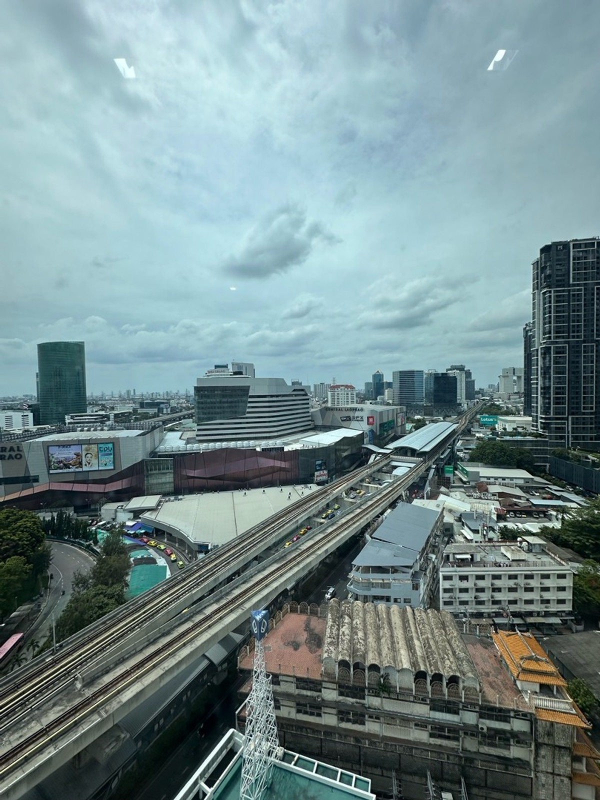 For SaleCondoLadprao, Central Ladprao : Corner Unit / Rare layout / North-facing