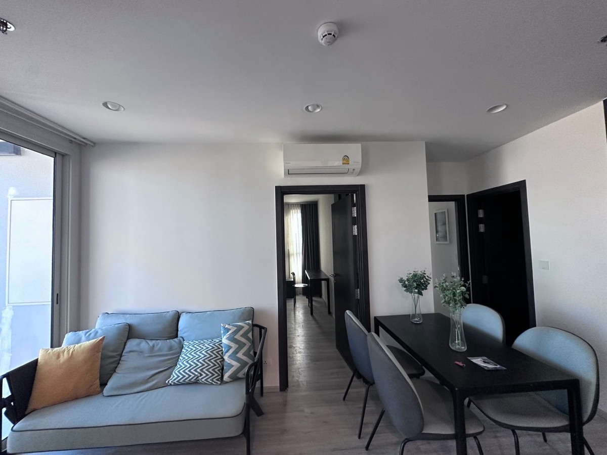 For RentCondoRatchadapisek, Huaikwang, Suttisan : 💙2 bedrooms, 2 bathrooms, XT Huai Khwang, corner room, good view, near Huai Khwang MRT, spacious, comfortable room, has a balcony.