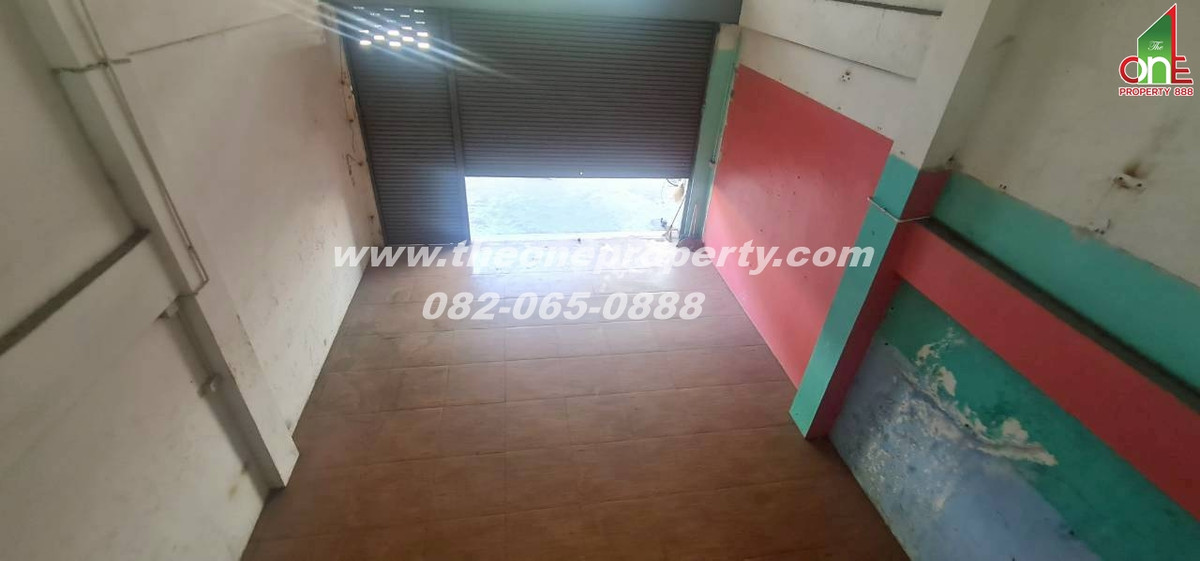 ขายอาคารพาณิชย์นครปฐม : อาคารพาณิชย์ 4.5 ชั้นหลังริม 20 ตรว. ซ.เพชรเกษม99แยก2 ถ.เพชรเกษม ต.อ้อมใหญ่ อ.สามพราน จ.นครปฐม