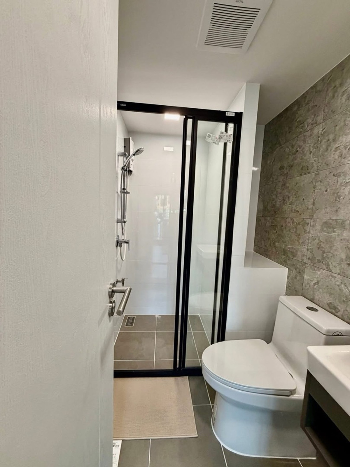 ให้เช่าคอนโดบางนา แบริ่ง ลาซาล : ปล่อยเช่า Atmoz Tropicana บางนา (กม.4)