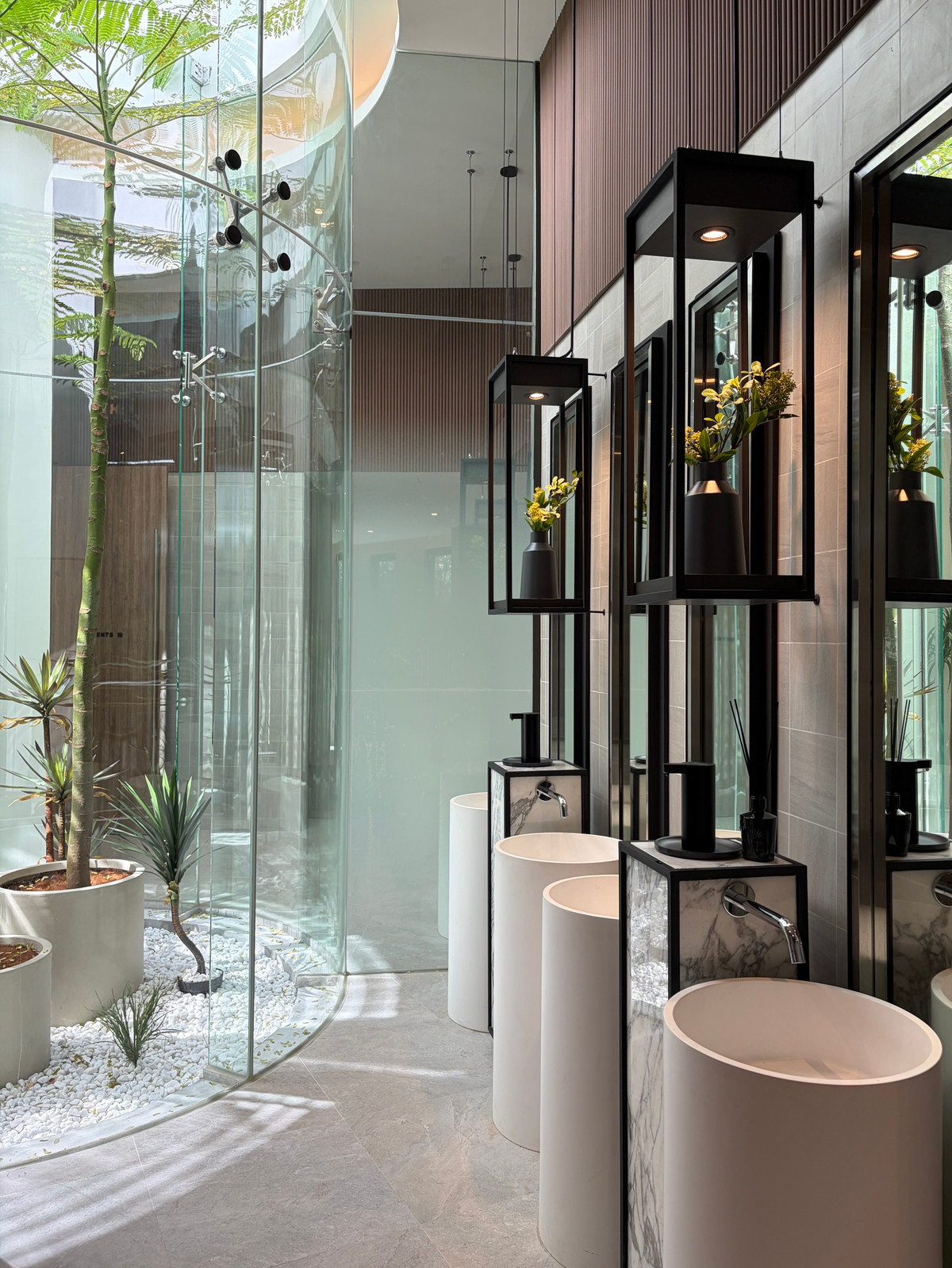 ให้เช่าคอนโดเลียบทางด่วนรามอินทรา : ✨ ปล่อยเช่าคอนโด Noble Create รามอินทรา – เกษตรนวมินทร์  วิวสระ | ห้องสวยสไตล์มินิมอล | พร้อมอยู่