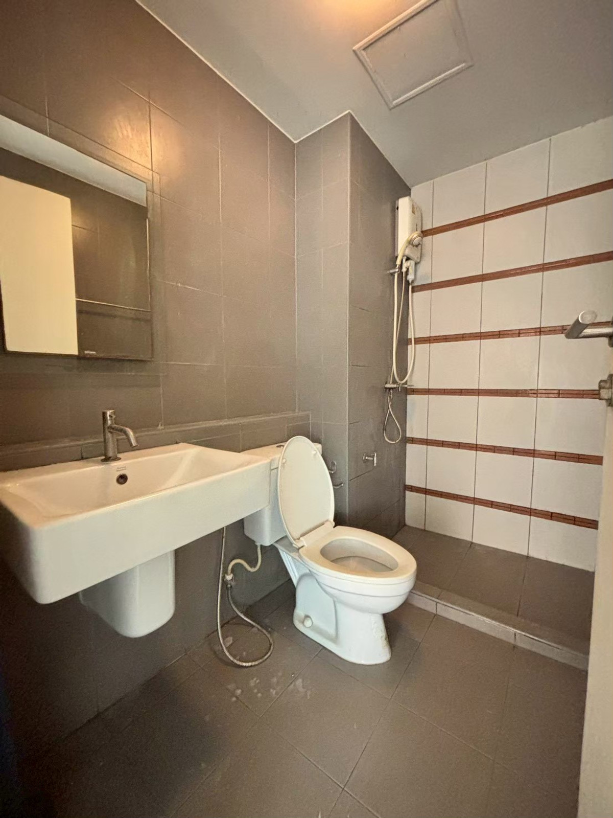 For RentCondoPathum Thani,Rangsit, Thammasat : D Condo Campus Resort Phase 1, available rooms are ready today🔥