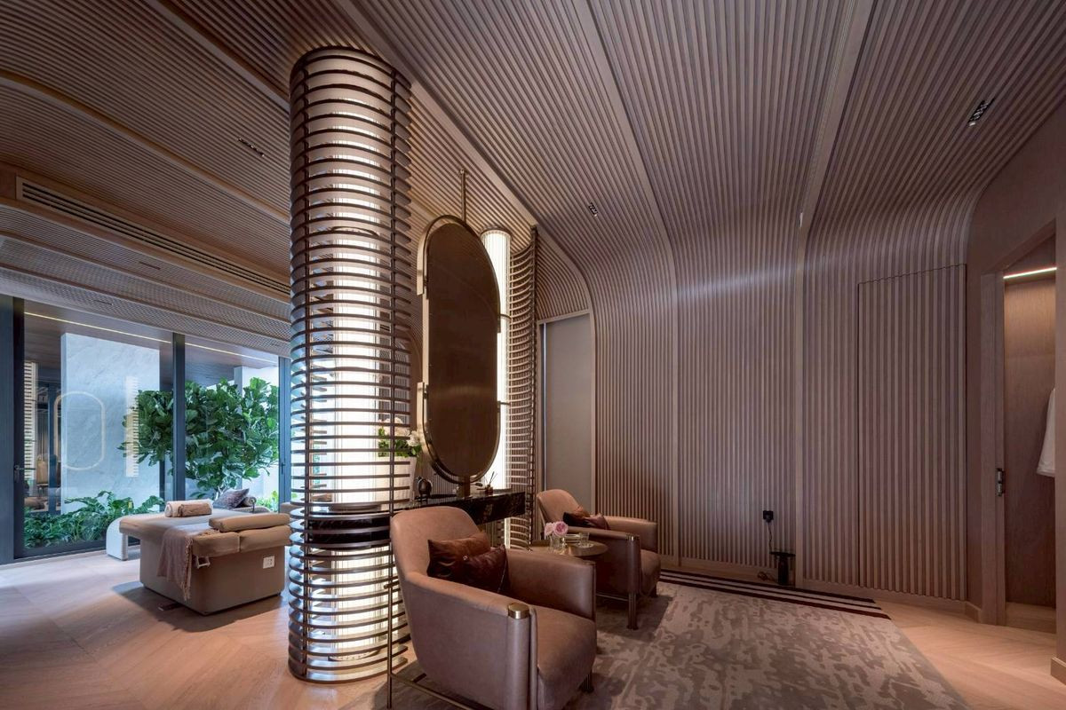 ขายบ้านบางซื่อ วงศ์สว่าง เตาปูน : Sonle Residences: 180sqwah 1,365sqm. 5bed 8bath 3storey private pool 260,000,000 Am: 0656199198