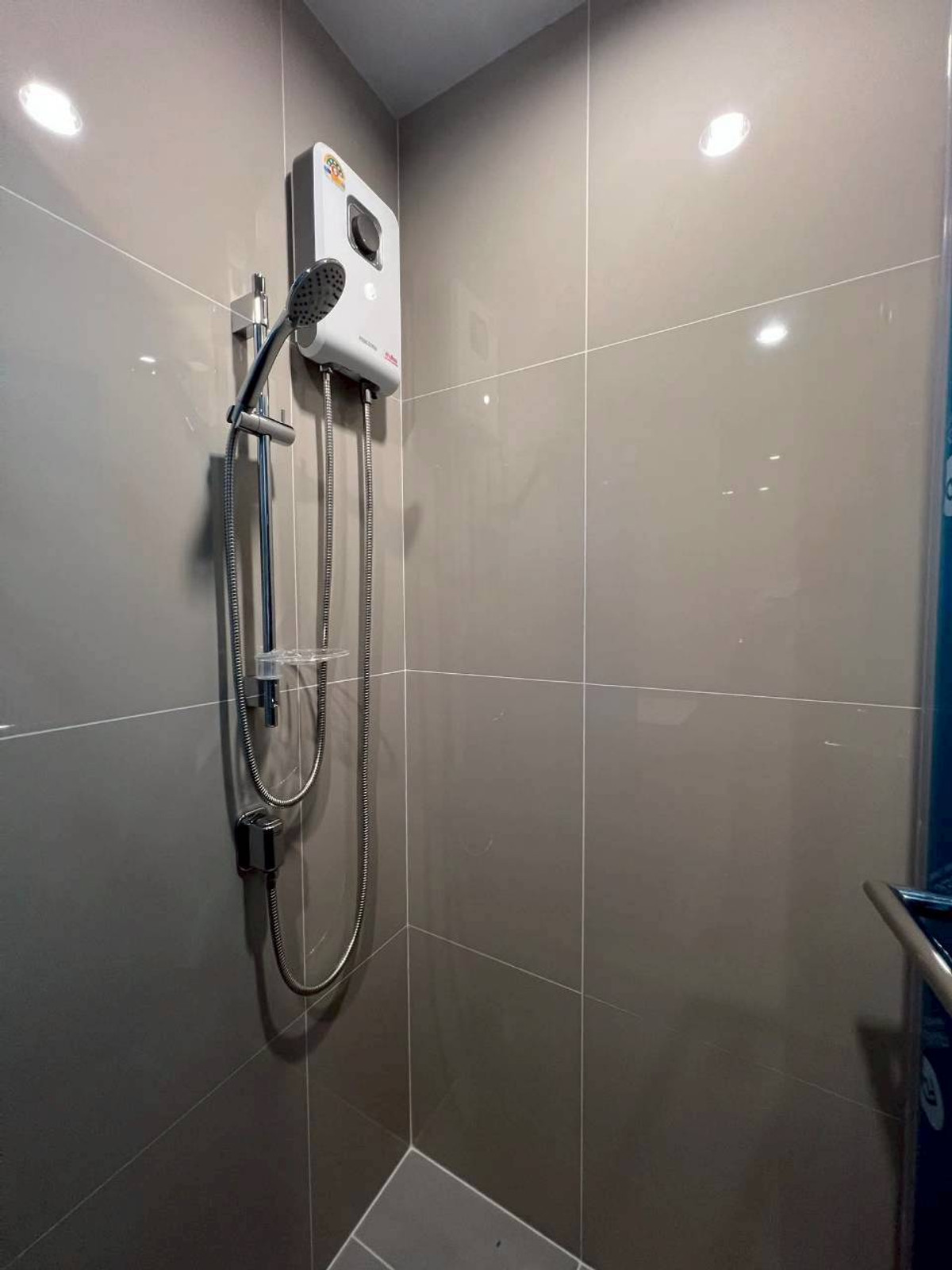 ให้เช่าคอนโดเสรีไทย-นิด้า : ✅ IDRL127 ✅ Line : @p2nproperty