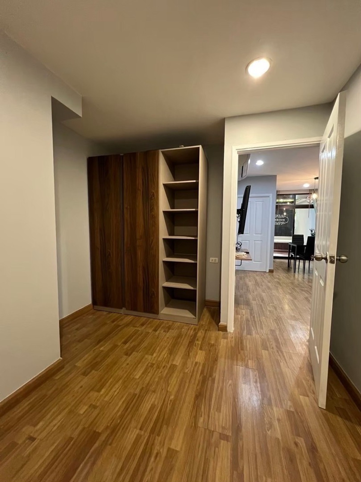 ให้เช่าคอนโดเกษตร นวมินทร์ ลาดปลาเค้า : 💥 ให้เช่าคอนโด บ้านนวธารา (Baan Navatara Condo)
💰 ค่าเช่าเพียง 17,000 บาท / เดือน