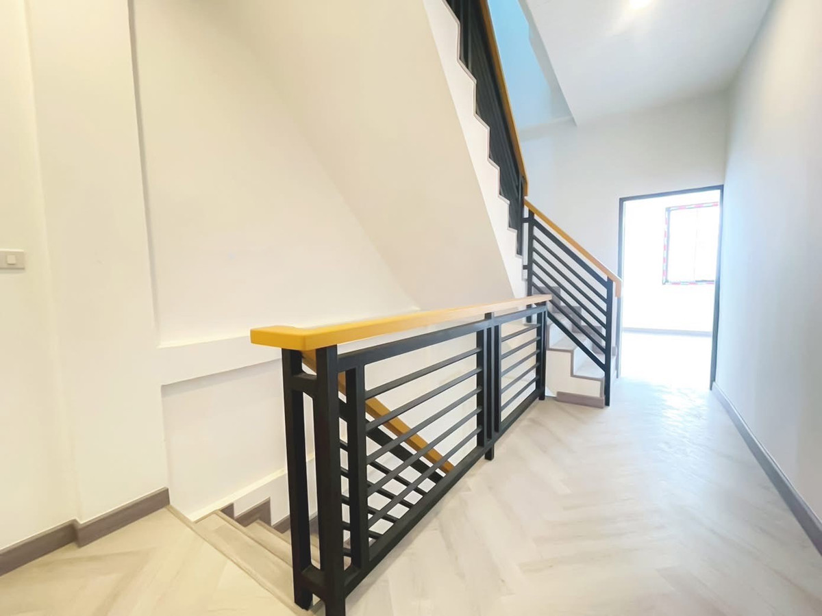 ขายทาวน์โฮมโชคชัย4 ลาดพร้าว71 : CB074♛♚ทาวน์เฮ้าส์ 4 ห้องนอน ขาย⚝ลาดพร้าว♜MRT ลาดพร้าว 83∞065-9423251,099-5919653▚Line@sureresidence