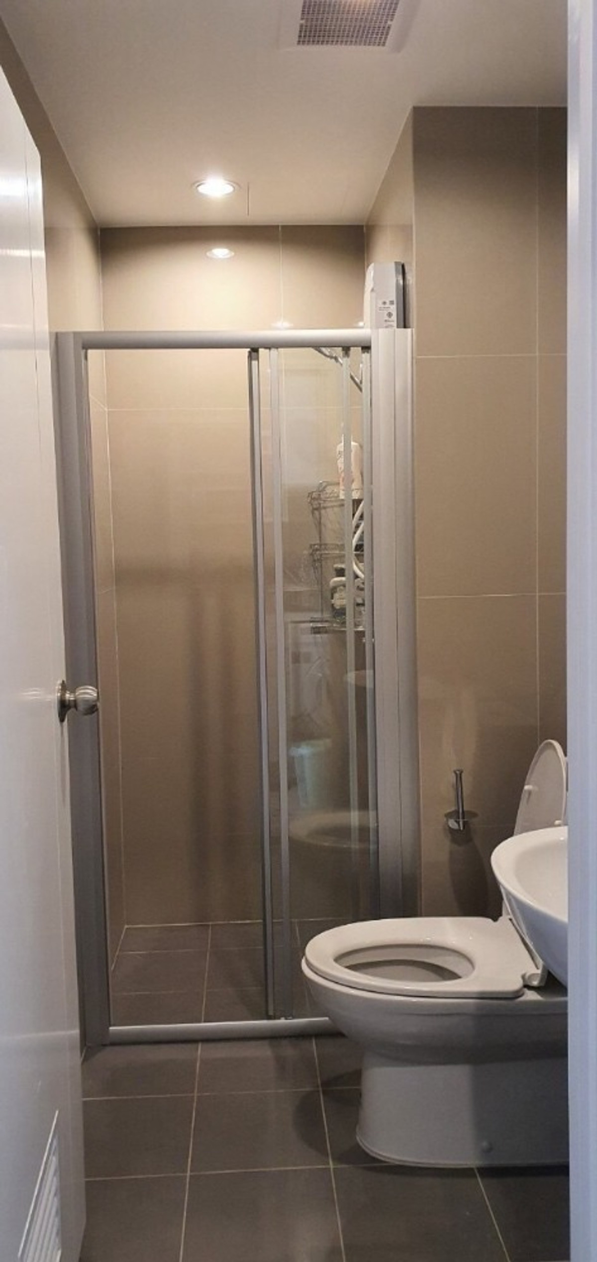 ให้เช่าคอนโดรามคำแหง หัวหมาก : ✅ TTH116 ✅ Line : @p2nproperty