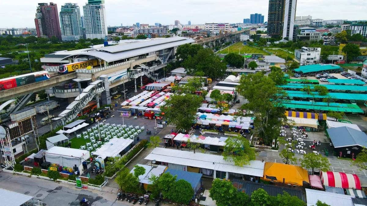 For LeaseholdRetail SpaceLadkrabang, Suwannaphum Airport : Urgent sale, Mu Katha Shop, 250,000 baht, Ton Sai Market branch, next to BTS Bearing, best value in the area.