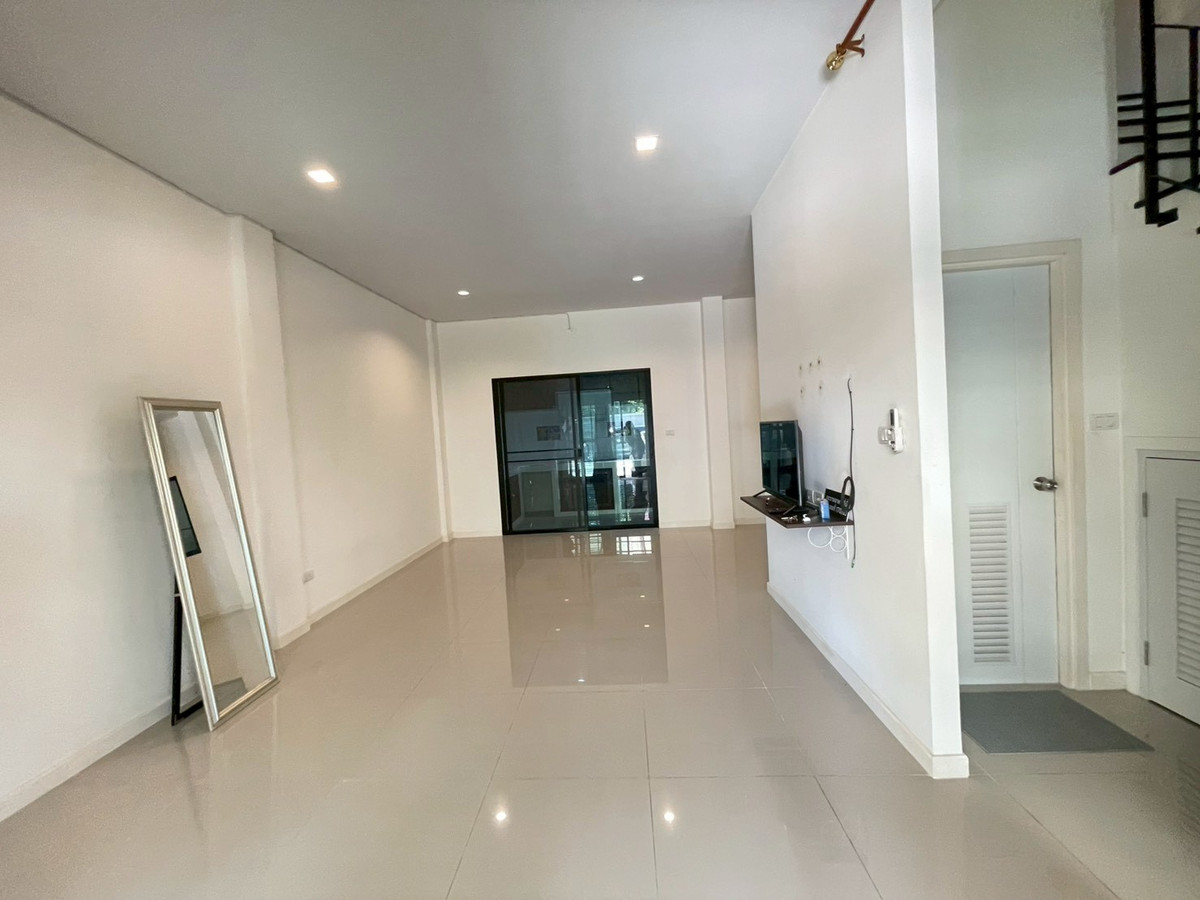 ให้เช่าทาวน์โฮมพระราม 5 ราชพฤกษ์ บางกรวย : ให้เช่า ทาวน์โฮม 3 ชั้น พร้อมอยู่ เปี่ยมสุข ติดถนนกาญจนาภิเษก ใกล้ รร.เทพศิรินทร์ นนทบุรี ทางด่วน ศรีรัช 