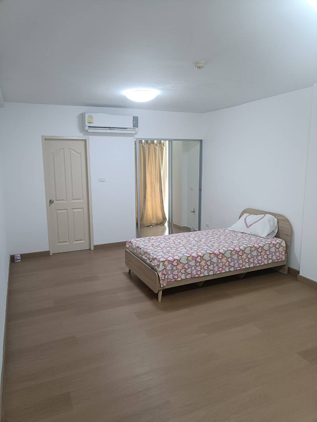 ขายคอนโดรัชดา ห้วยขวาง : คอนโด ศุภาลัย ซิตี้ สอร์ท พื้นที่ 31 ตรม. ชั้น 7 วิวเมือง โครงการสงบน่าอยู่ 