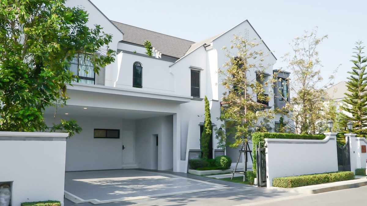 For RentHousePattanakan, Srinakarin : 📌 Luxury house for rent NANTAWAN Nantawan Rama 9 - Krungthep Kreetha New Road.