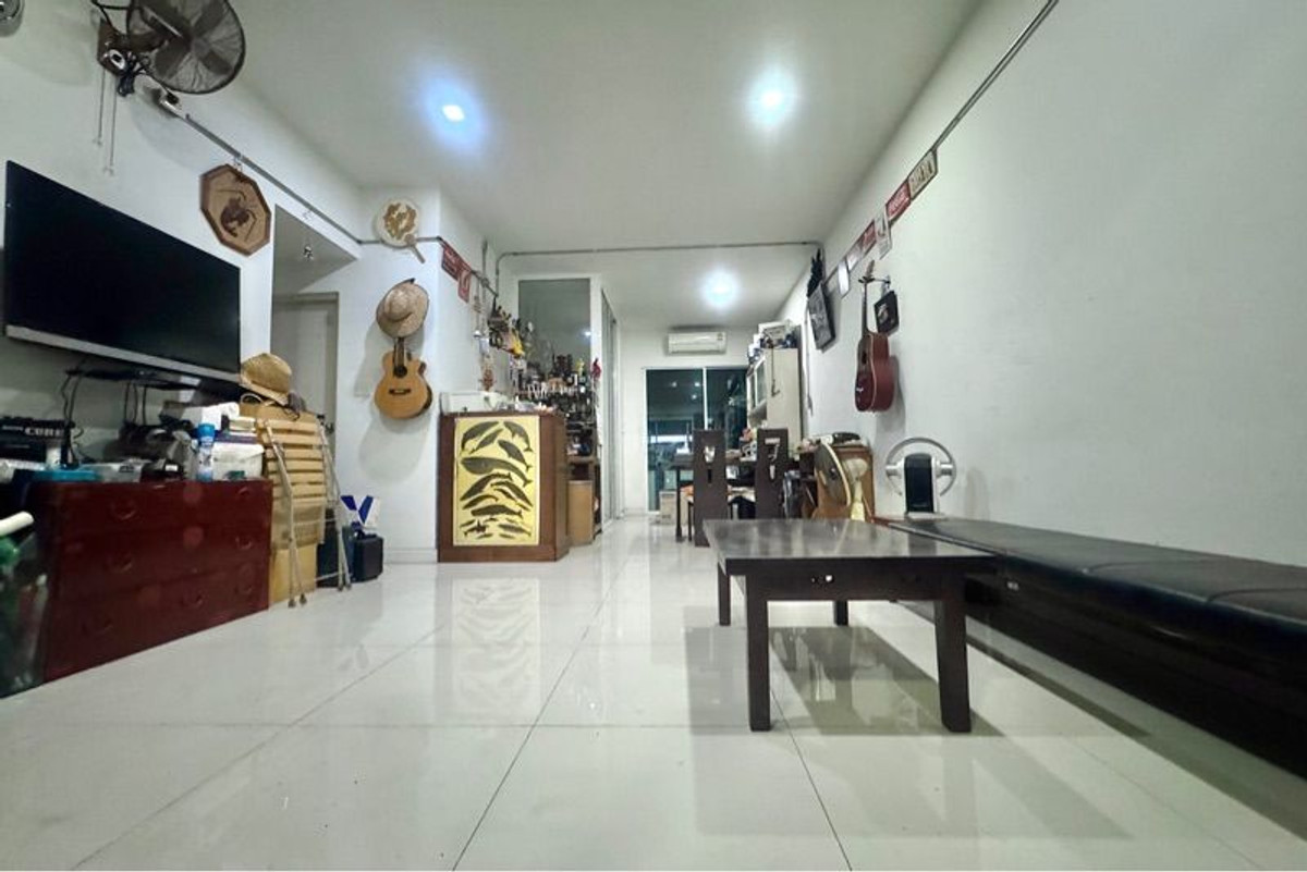 ขายทาวน์โฮมนวมินทร์ รามอินทรา : 19.4ตรว 3นอน3น้ำ ทาวน์โฮม 3 ชั้น Bless Town Ramintra 127 