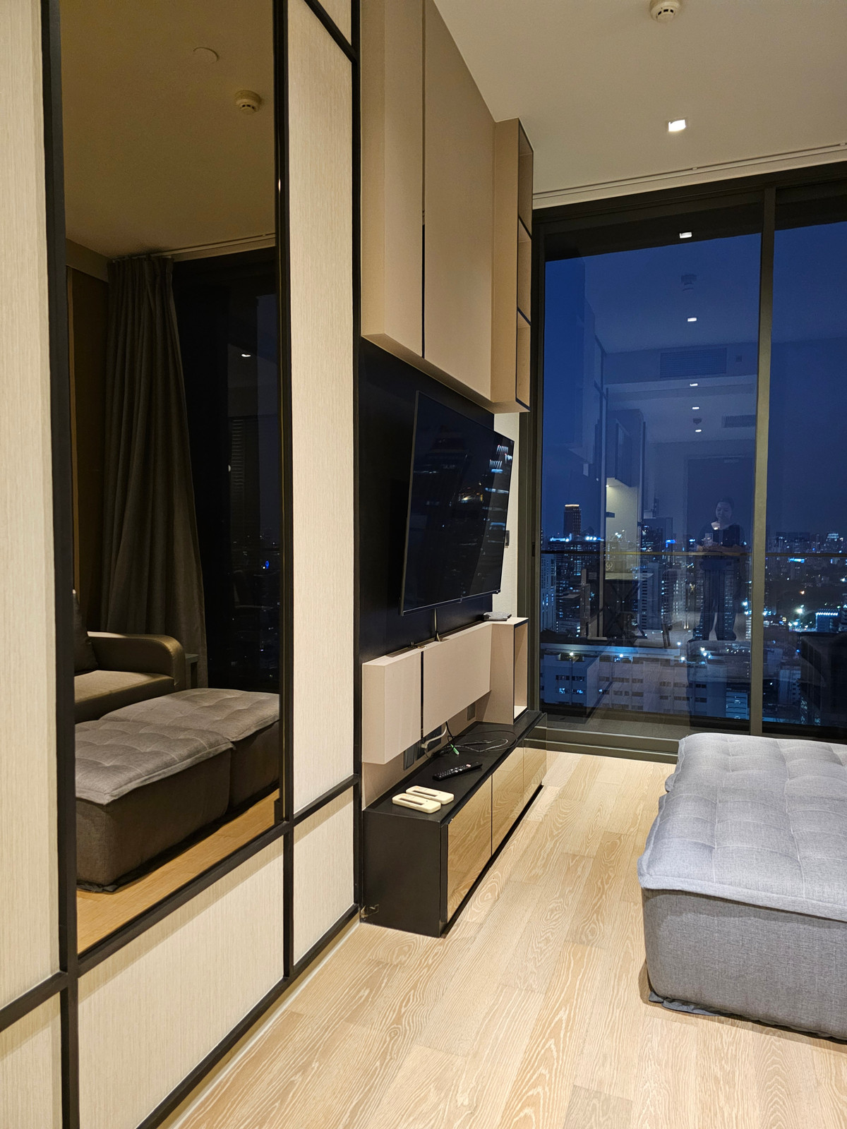 For RentCondoSilom, Saladaeng, Bangrak : แอสตัน สีลม  ให้เช่า 1 นอน 1 น้ำ พื้นที่ 50 ตรม  36,000 บาท สนใจโทร น้อง 096-2615656 พร้อมให้นัดหมายเข้าชมทุกวัน  Ashton Silom 1bed 1 bath 50 Sq,m Rental price 36,000 Baht   call Nong 096-2615656 Ready to touring everyday