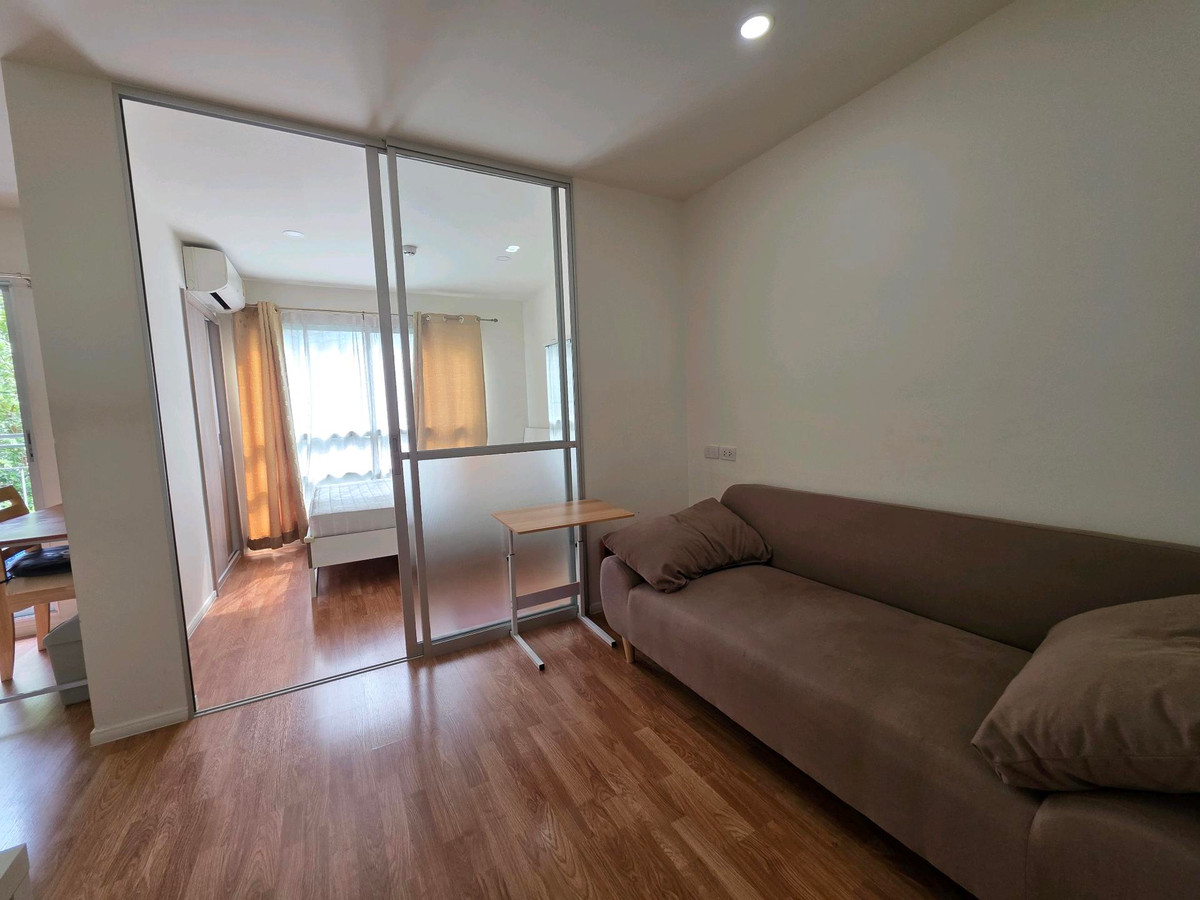 For RentCondoKhlongtoei, Kluaynamthai : Condo for rent, Lumpini Place Rama 4 - Ratchadaphisek, 1 bedroom, 26.5 sq m, clean, quiet, next to MRT Queen Sirikit Center.