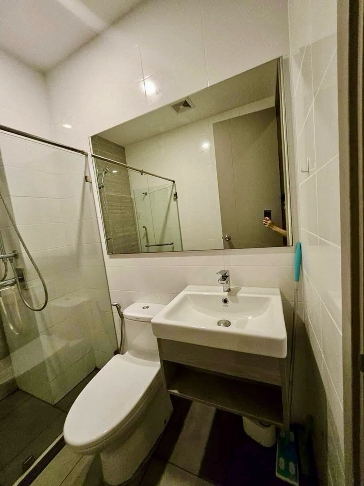 For RentCondoOnnut, Udomsuk : For rent, cheapest price Knightsbridge Prime Onnut, ready to move in, all room defects fixed, 30th floor, city view, good central area, very beautiful. Condo near BTS On Nut and department stores. Complete with electrical appliances and furniture, price 1