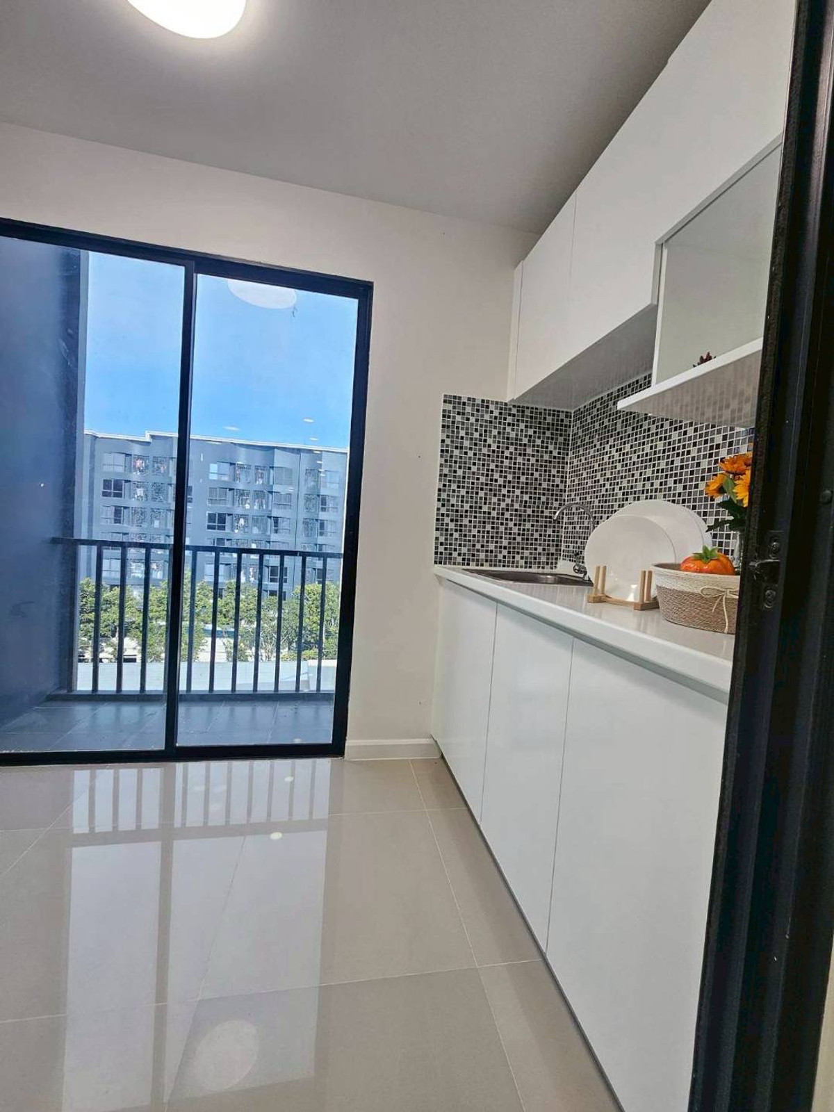 For SaleCondoBangna, Bearing, Lasalle : Selling at a loss: iCondo Lasalle Sukhumvit 105 BTS Bearing, next to Bangkok Patana International School, near BITEC Bangna, Chalerm Mahanakhon Expressway, Burapha Withi, Bangna intersection.