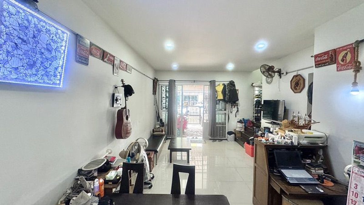 ขายทาวน์โฮมนวมินทร์ รามอินทรา : 19.4ตรว 3นอน3น้ำ ทาวน์โฮม 3 ชั้น Bless Town Ramintra 127 