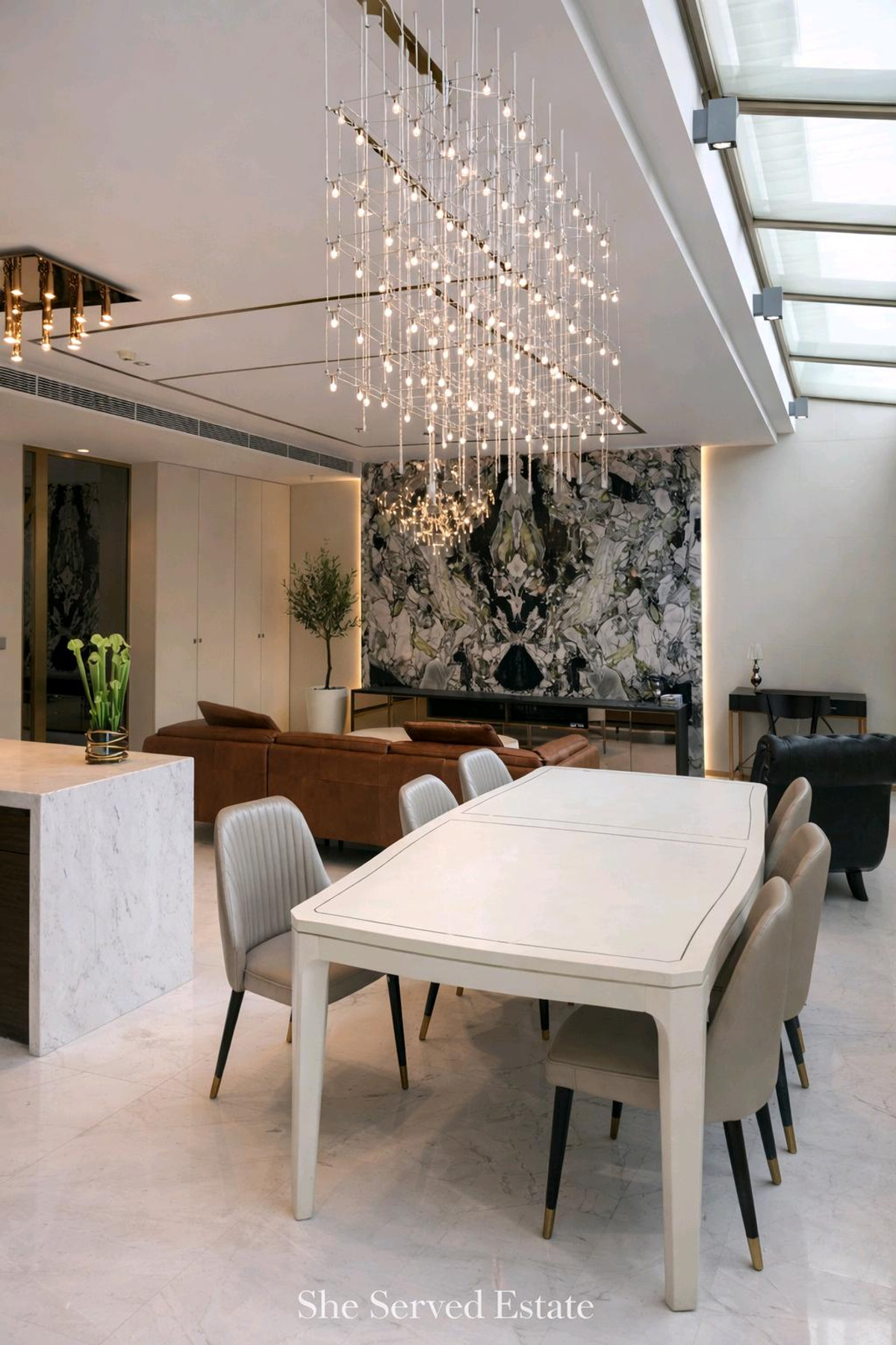 ให้เช่าคอนโดวิทยุ ชิดลม หลังสวน : For Rent ◈ Noble Ploenchit (Duplex) ◈ Luxury High-Floor Residence • Private Lift • Size: 170 Sq.m • 2 Bedrooms • 3 Bathrooms • High Floor (50+ Floor)