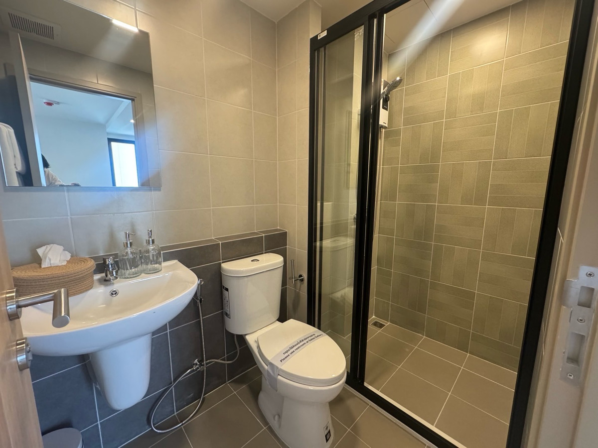 For SaleCondoPathum Thani,Rangsit, Thammasat : Urgent 1 Bed Plus, cheapest price before transfer, Dcondo Vivid, price 3.04 million baht, 5th floor, with furniture, contact 0869017364