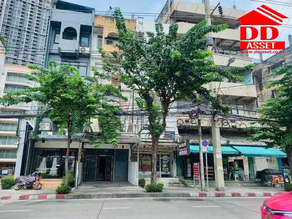 For SaleShop HouseSukhumvit, Asoke, Thonglor : Commercial building for sale, 4 and a half floors, Sukhumvit 101/1, near BTS Punnawithi, code: T8232