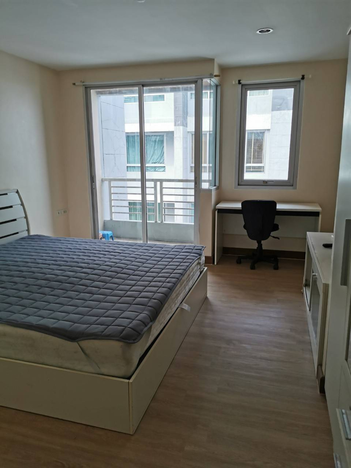 For RentCondoRatchathewi,Phayathai : For rent, beautiful room 28sqm Wish @siam, BTS Ratchathawi 300m.