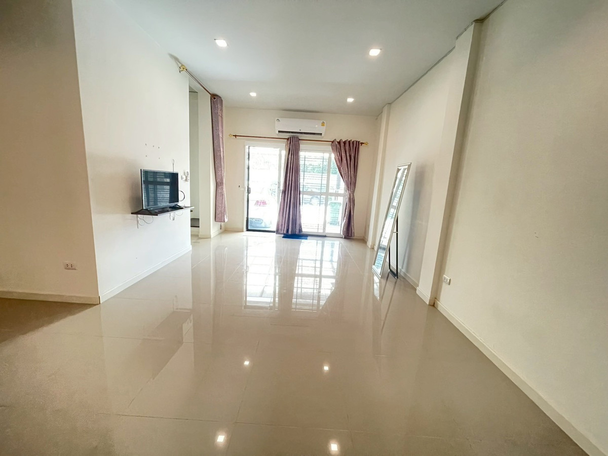 ให้เช่าทาวน์โฮมพระราม 5 ราชพฤกษ์ บางกรวย : ให้เช่า ทาวน์โฮม 3 ชั้น พร้อมอยู่ เปี่ยมสุข ติดถนนกาญจนาภิเษก ใกล้ รร.เทพศิรินทร์ นนทบุรี ทางด่วน ศรีรัช 