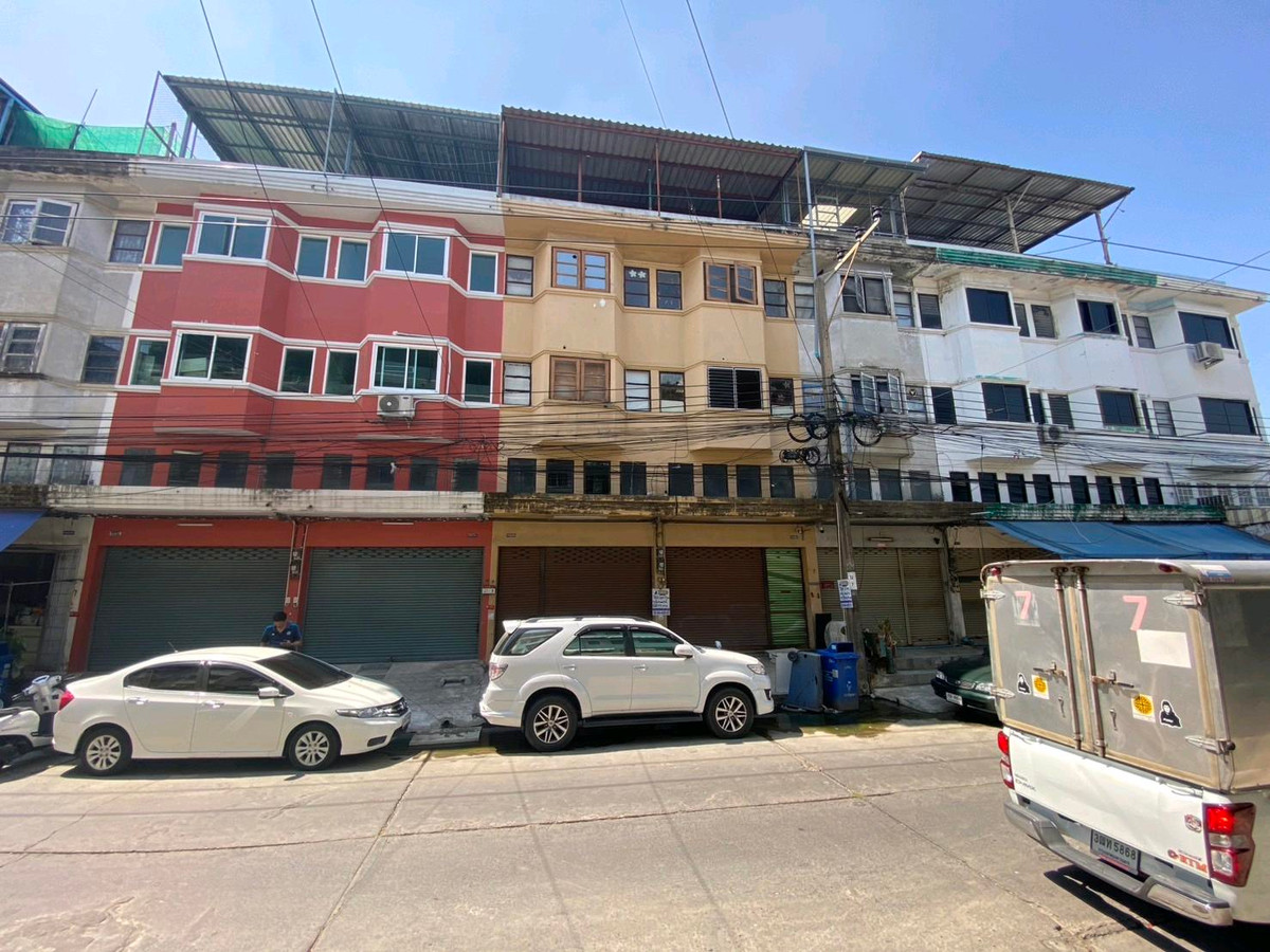 For RentShop HouseSamut Prakan,Samrong : Shophouse for rent, prime location! 4.5 floors, Soi Wat Dan 28 – cheapest price in this area, only 8,500